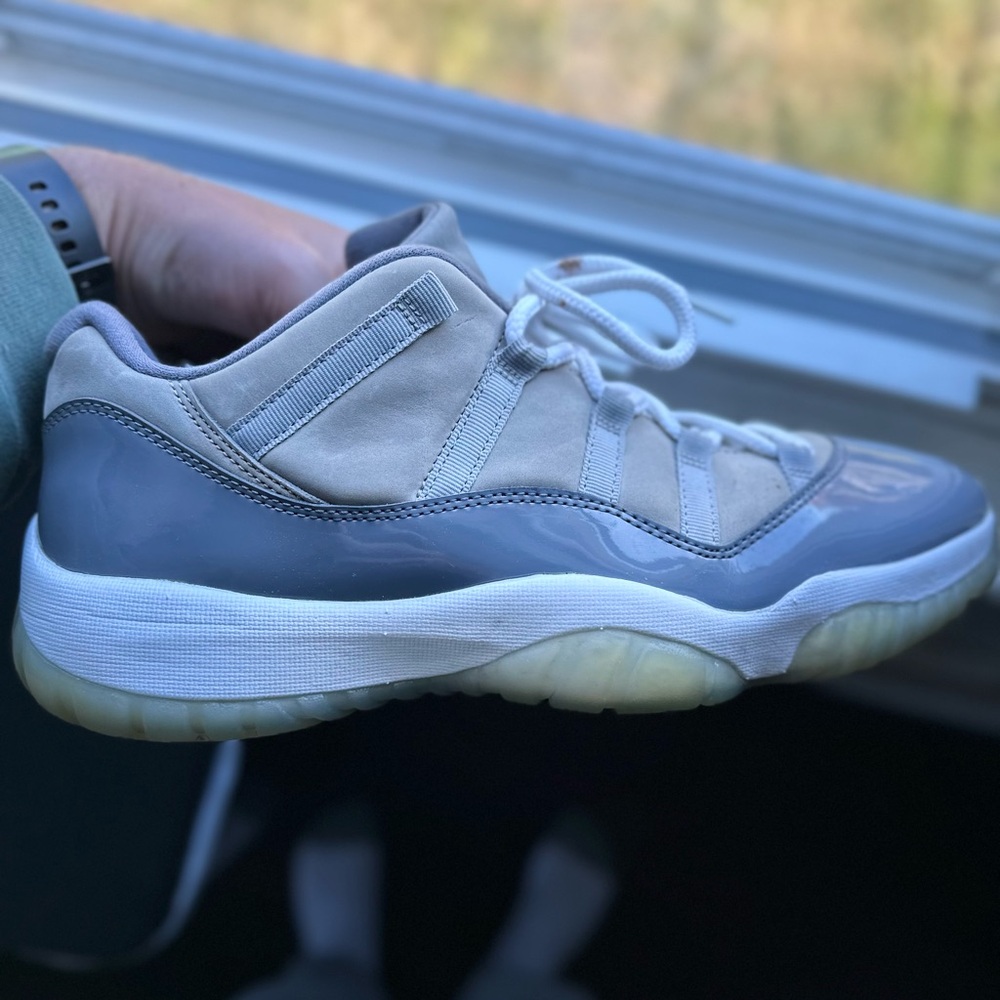 Jordan Air 11 Retro Low in Gray and White